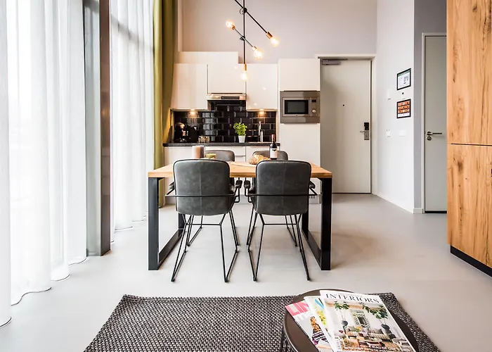 Yays East By Numa Aparthotel