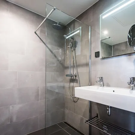 Yays East By Numa Amszterdam