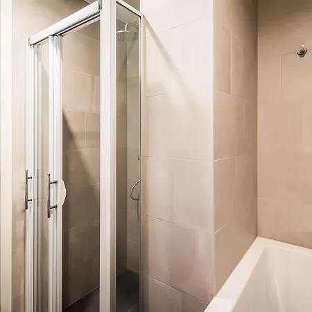 Yays East By Numa Apartmanhotel