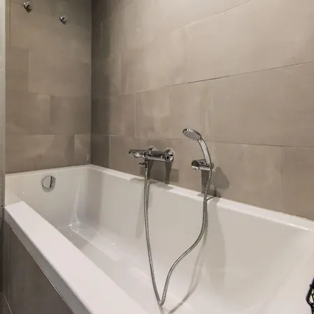 Apartmanhotel Yays East By Numa