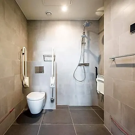 Yays East By Numa Aparthotel