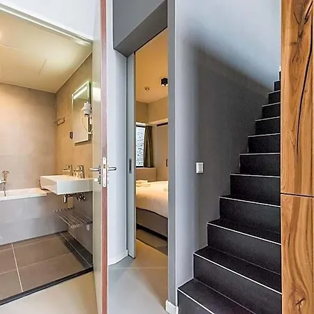Aparthotel Yays East By Numa 4*