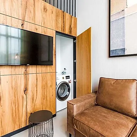 Yays East By Numa Aparthotel