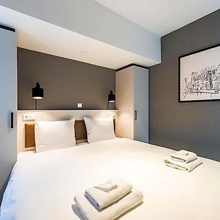 Yays East By Numa 4*