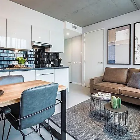 Yays East By Numa Aparthotel