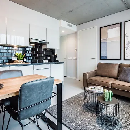 Yays East By Numa Apartmanhotel