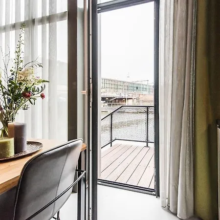 Yays East By Numa Lejlighedshotel