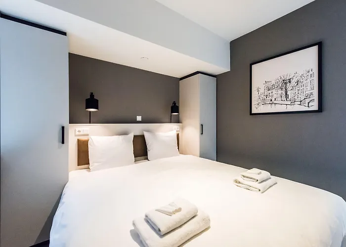 Yays East By Numa 4*