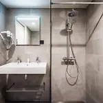 Yays East By Numa 4*