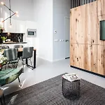 Yays East By Numa شقة فندقية 4*