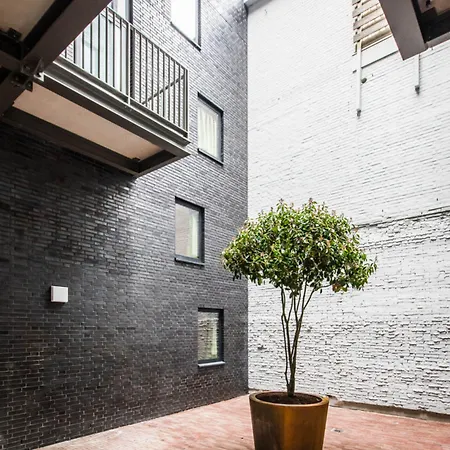 Yays East By Numa 4*