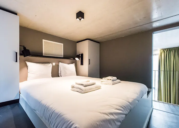 Yays East By Numa Aparthotel 4*