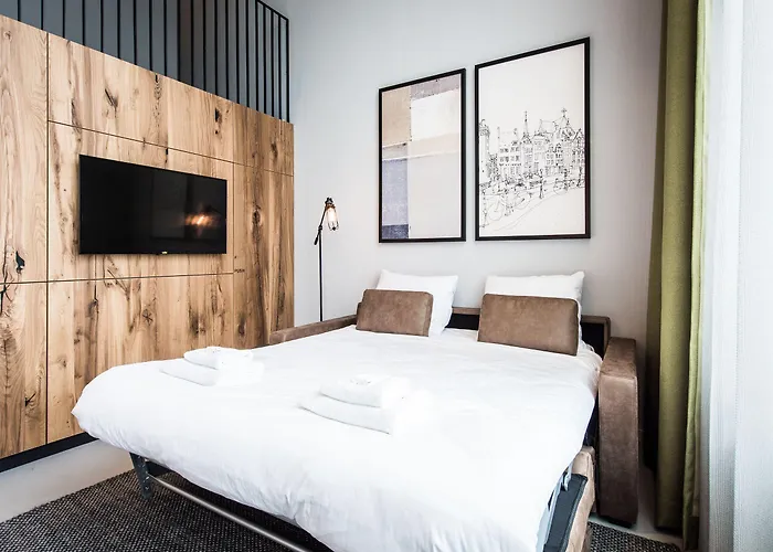 Yays East By Numa Aparthotel