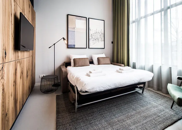 Yays East By Numa Aparthotel