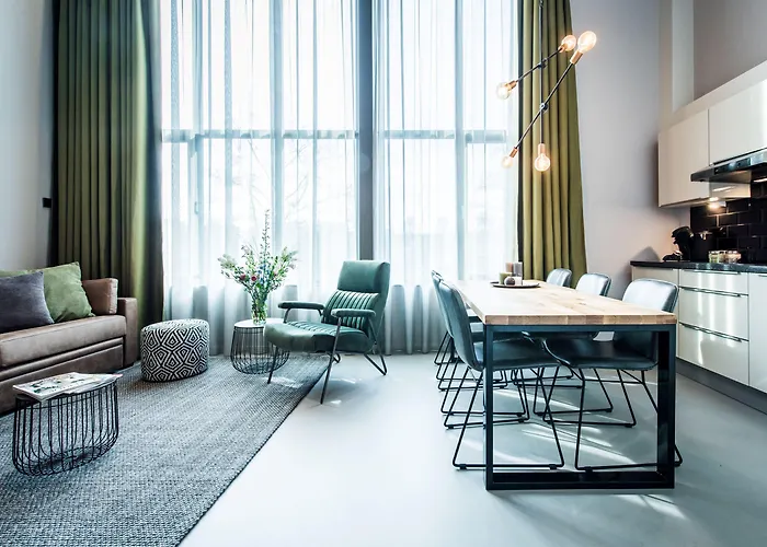 Yays East By Numa 4*