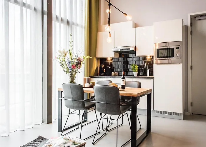 Yays East By Numa Aparthotel