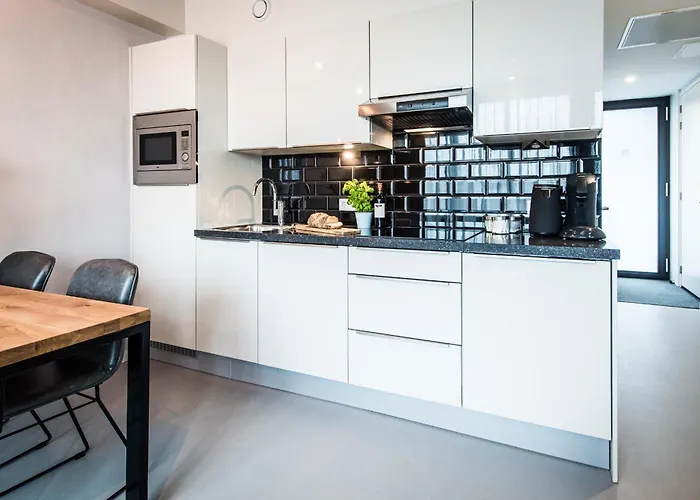 Yays East By Numa Aparthotel