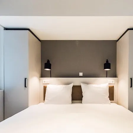 Short Group Eastern Docklands Aparthotel 4*