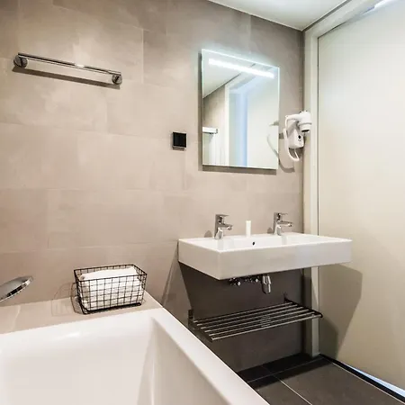 Aparthotel Short Group Eastern Docklands 4*