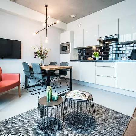 Short Group Eastern Docklands Aparthotel 4*